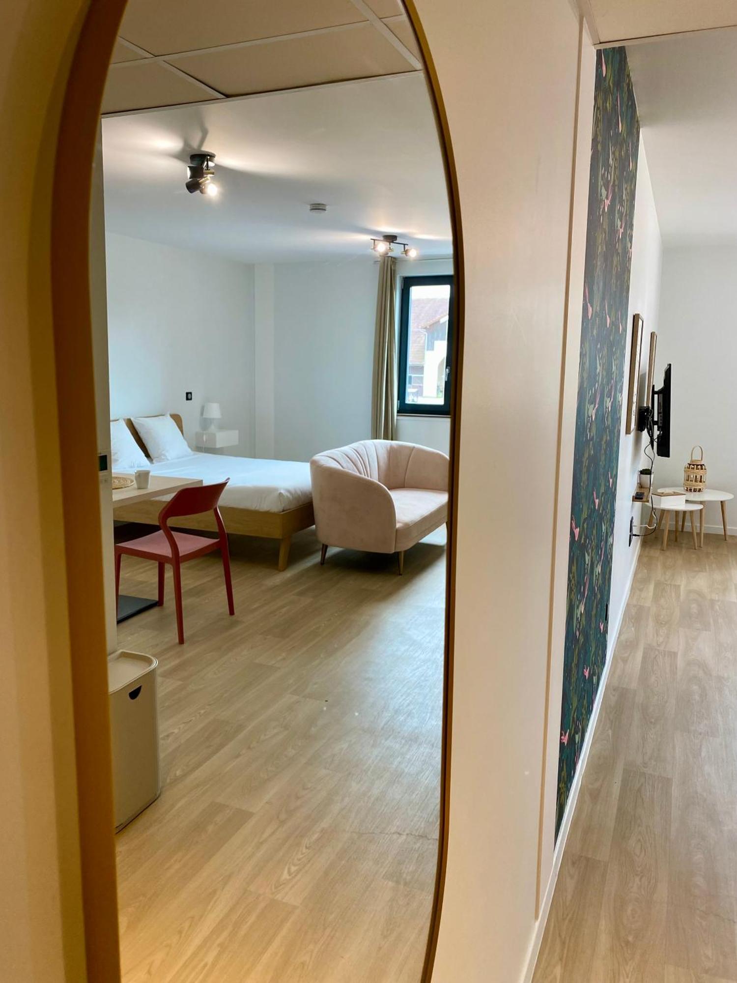 Hotel Au Chateau Villers-les-Nancy ภายนอก รูปภาพ